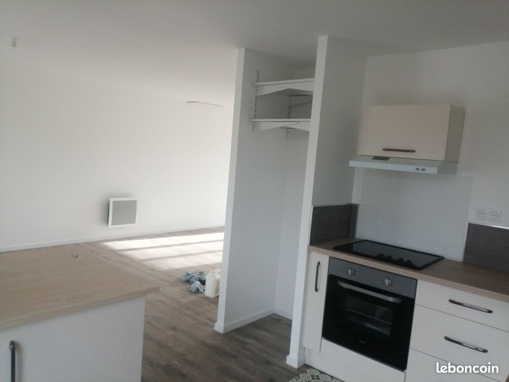 Maison à louer, 84m², Champfleur