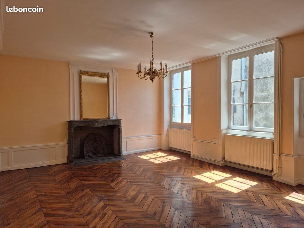 Appartement à louer, 150m², Riom
