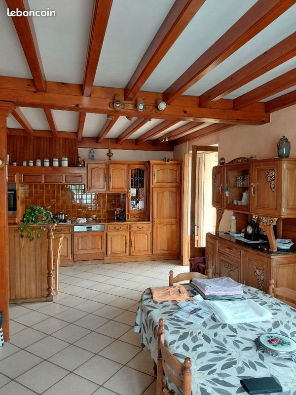 Maison à vendre, 190m², Alboussière