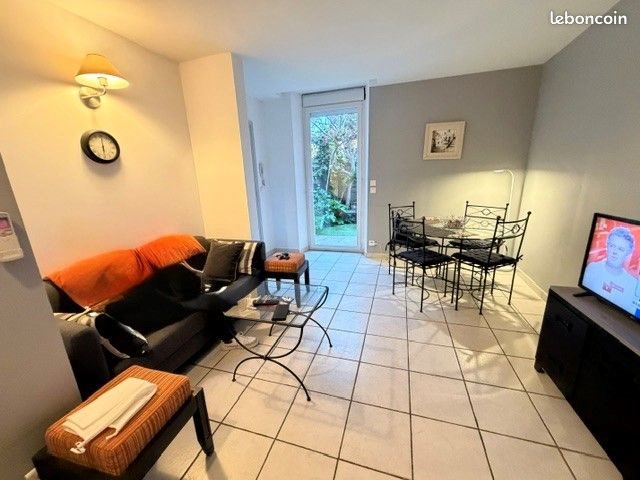 Appartement à louer, 45m², Antibes