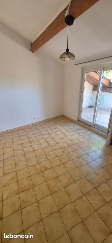 Appartement à louer, 47m², Jouques