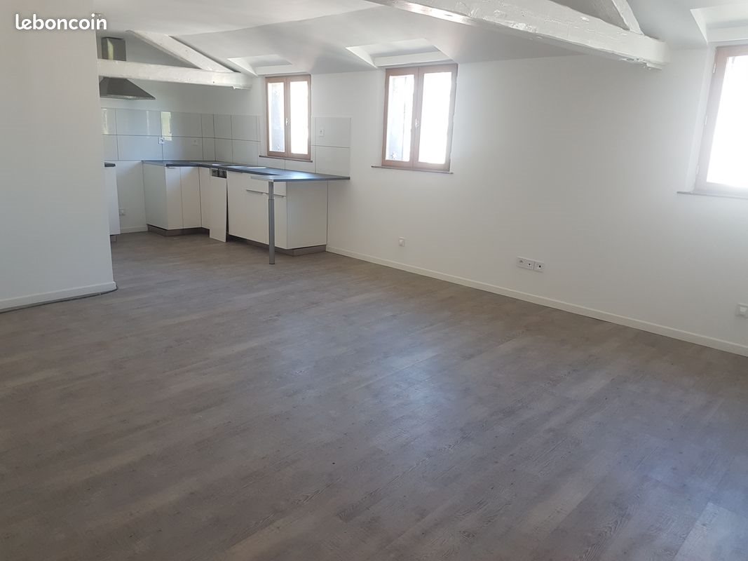 Appartement à louer, 70m², Guise