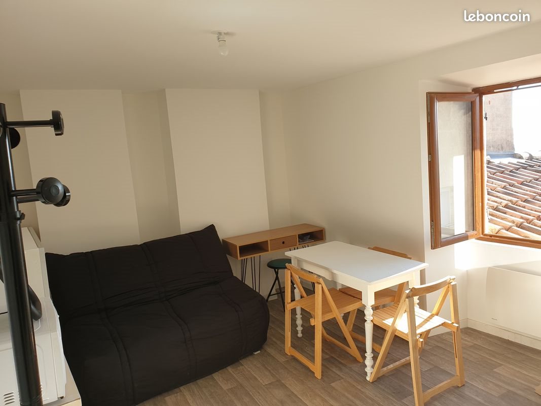 Appartement à louer, 14m², Aubenas