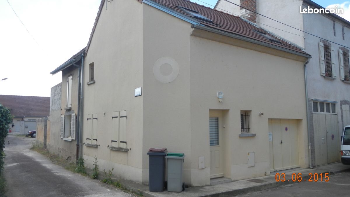 Maison à louer, 70m², Cézy