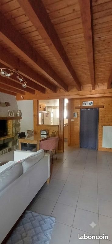 Appartement à louer, 75m², Orcines