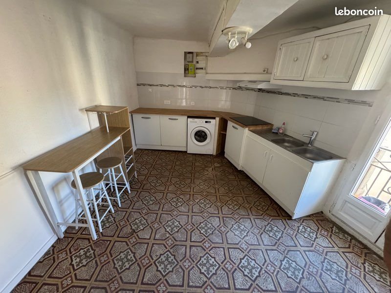 Maison à louer, 56m², Péret