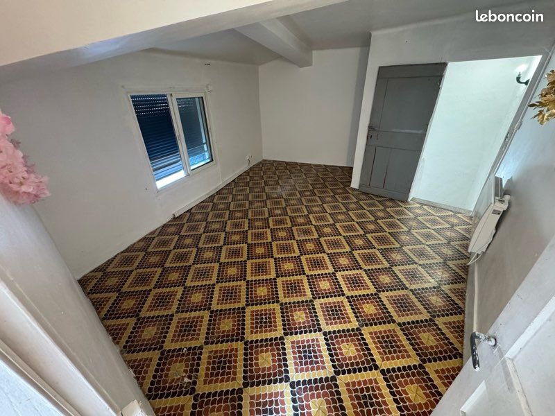 Maison à louer, 56m², Péret