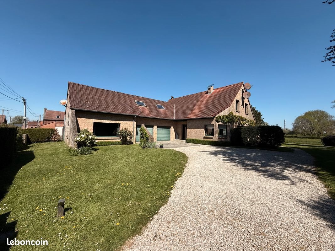 Maison à vendre, 196m², Louvignies-Quesnoy