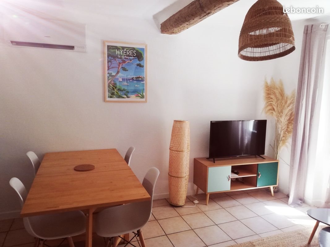 Appartement à louer, 30m², La Crau