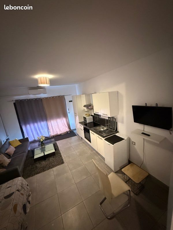 Appartement à louer, 32m², Nîmes