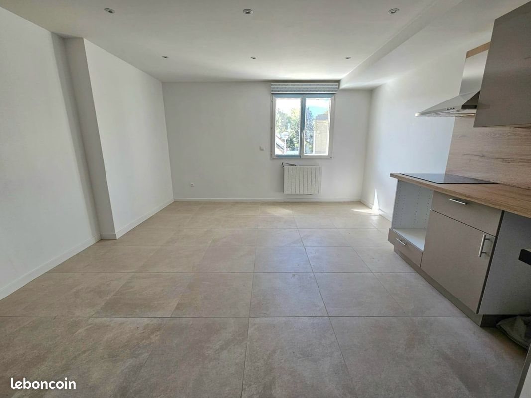 Appartement à louer, 25m², Coubron