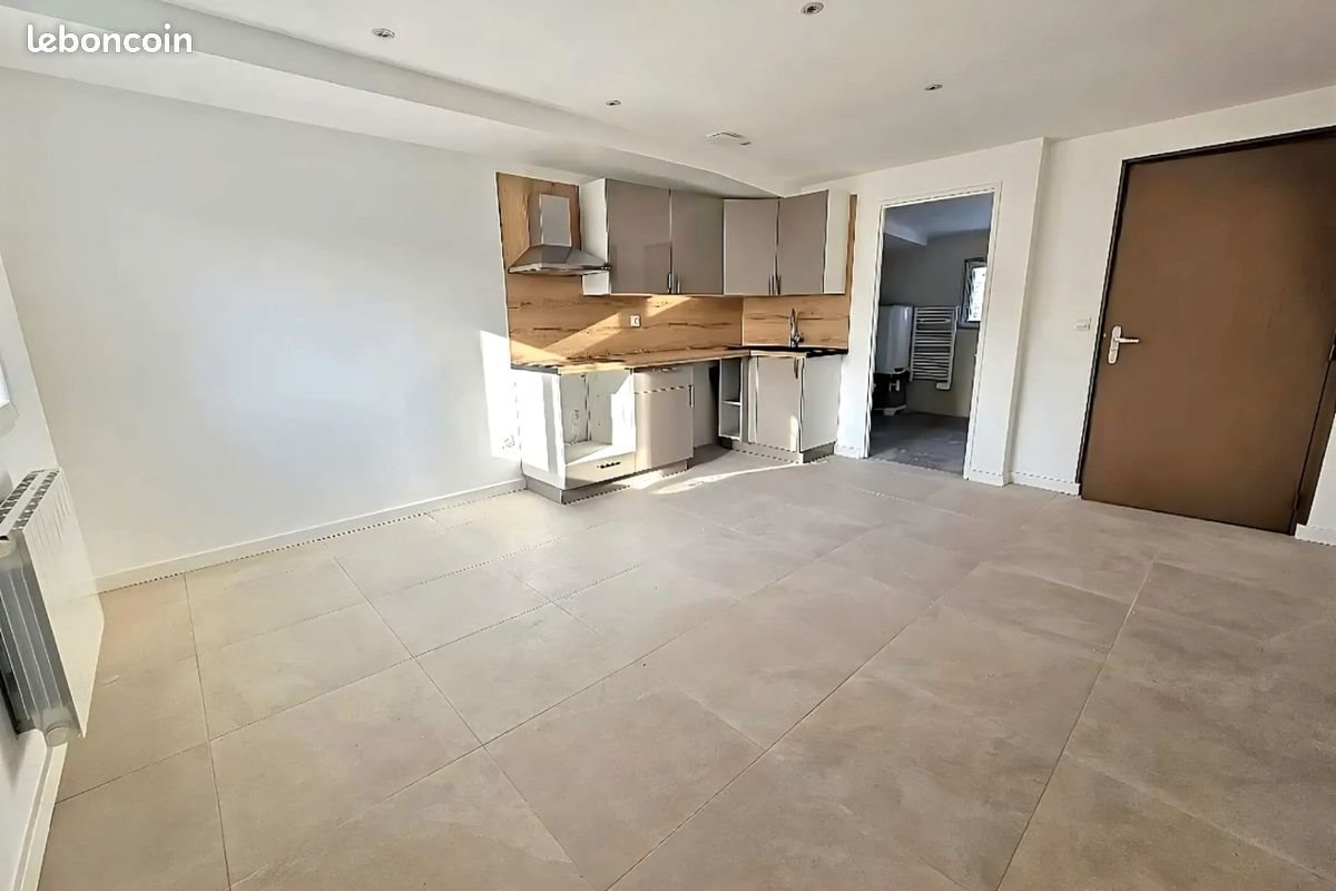 Appartement à louer, 25m², Coubron