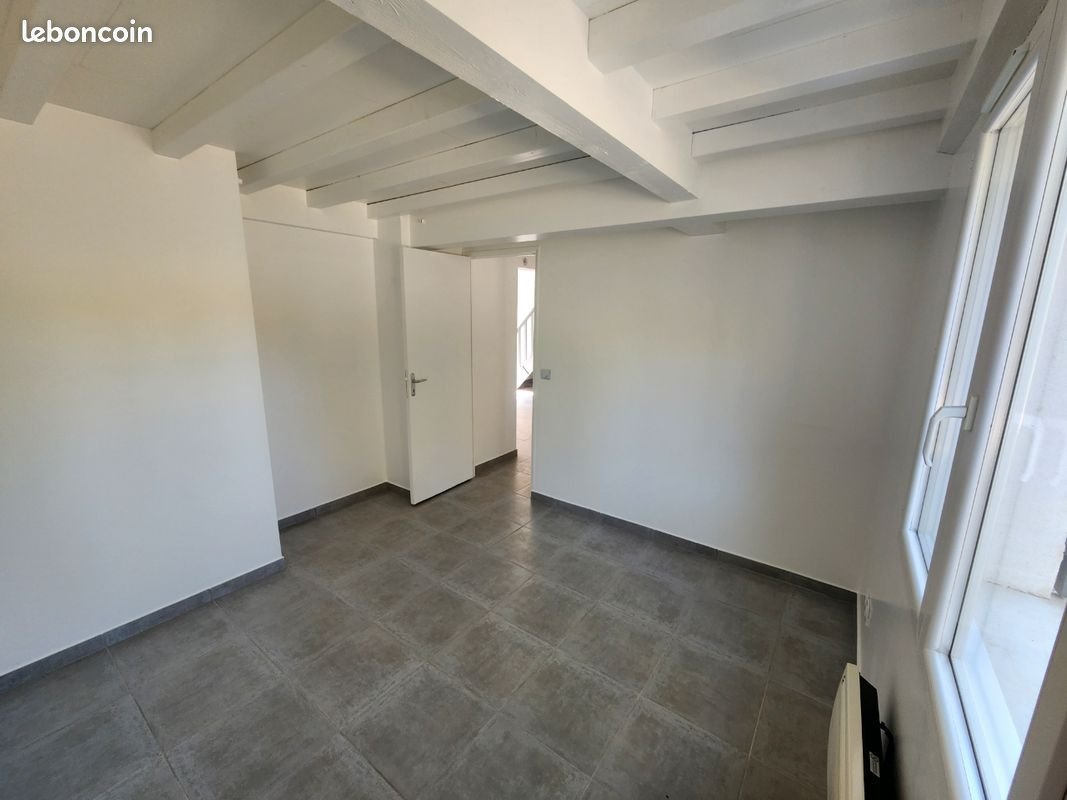 Appartement à louer, 60m², Saussines