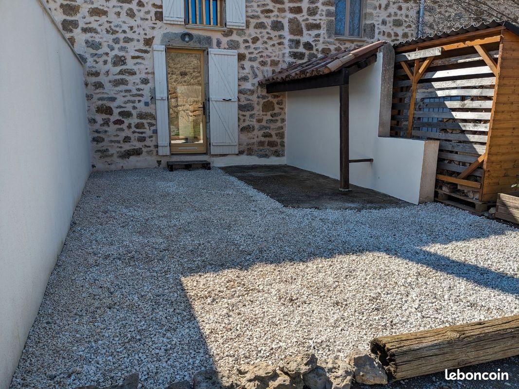 Appartement à louer, 55m², Vinezac