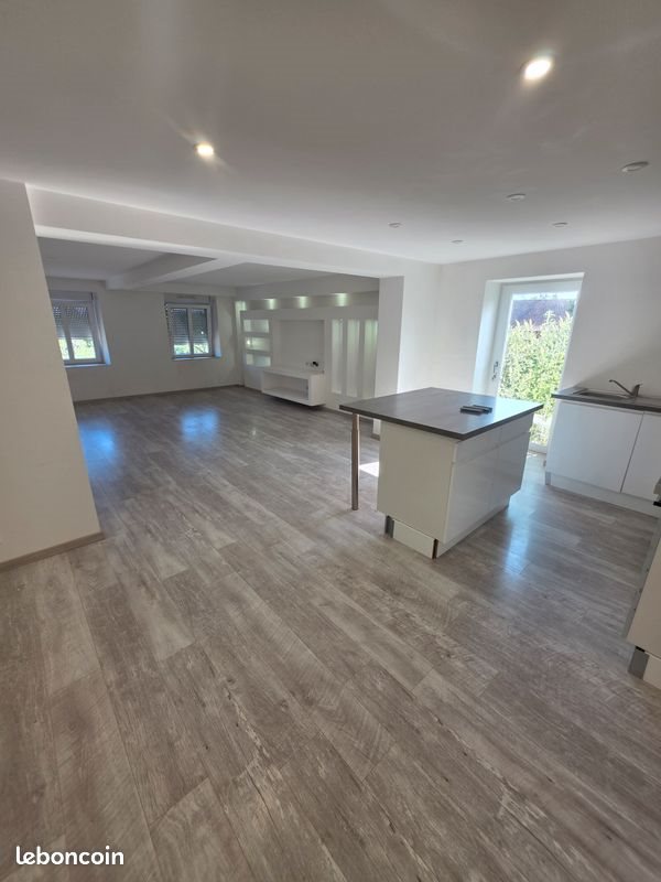 Appartement à louer, 90m², Rougegoutte