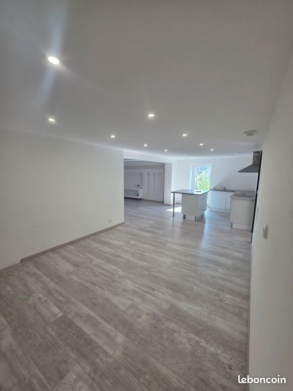 Appartement à louer, 90m², Rougegoutte