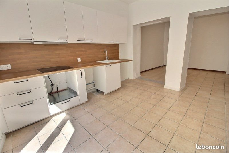 Appartement à louer, 91m², Gignac