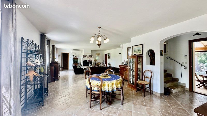 Maison à vendre, 237m², Réauville