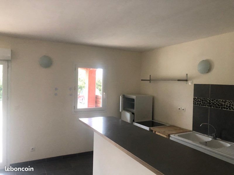 Appartement à louer, 78m², Castries