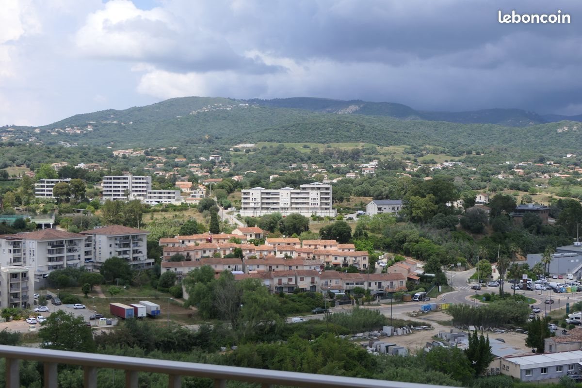 Appartement à louer, 77m², Ajaccio