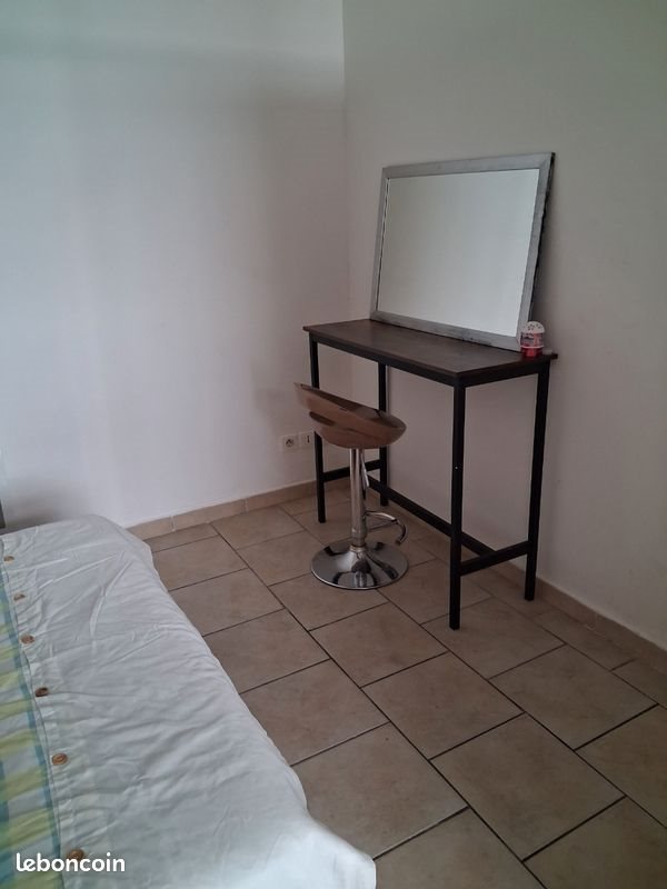 Appartement à louer, 25m², Nîmes
