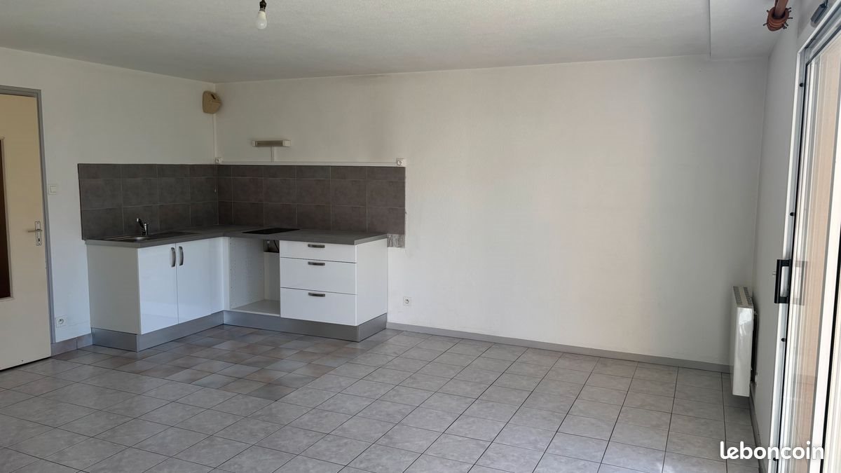 Appartement à louer, 47m², Carhaix-Plouguer