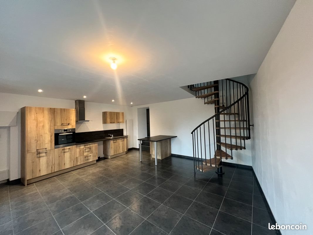Maison à louer, 84m², Malville