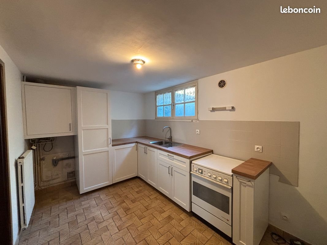 Maison à louer, 63m², Rostrenen