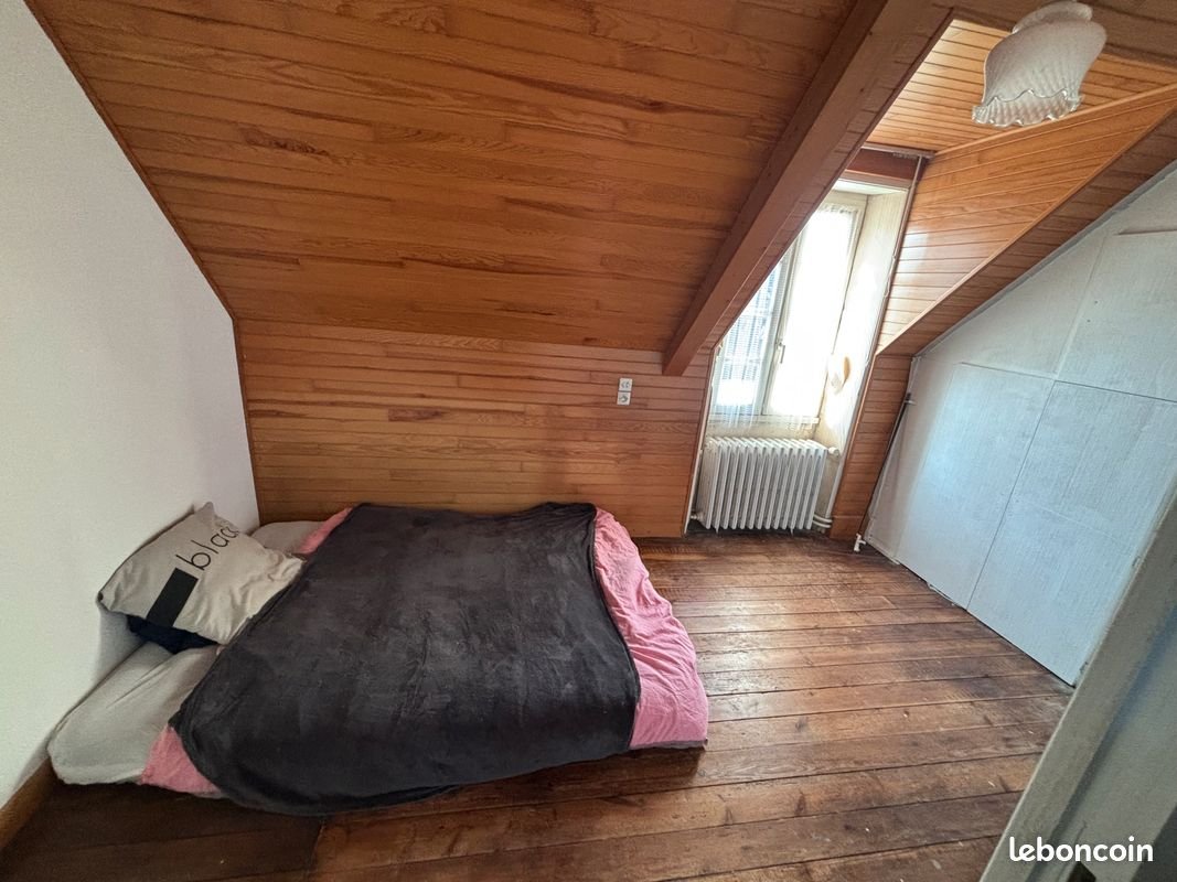 Maison à louer, 63m², Rostrenen