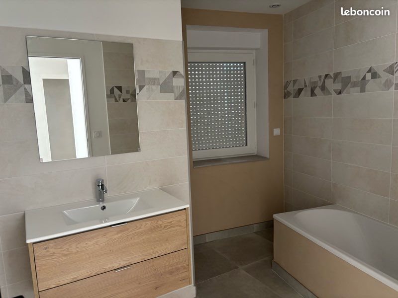 Maison à louer, 110m², Lens-Lestang