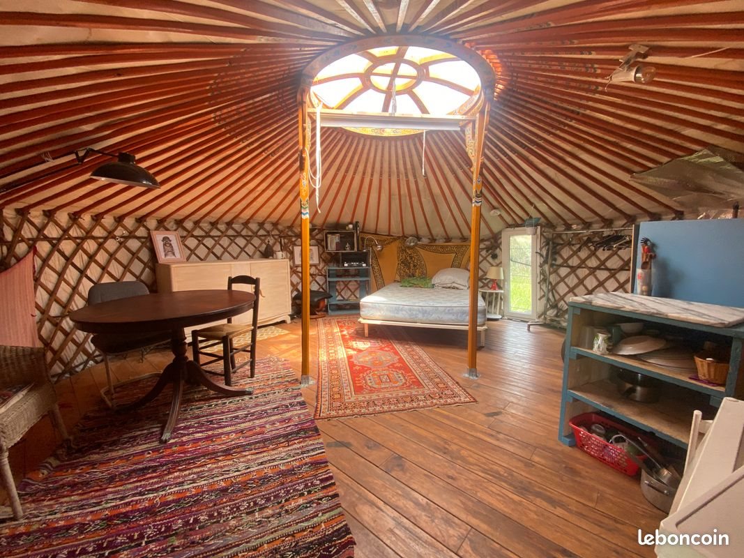 Maison à louer, 28m², Lussas