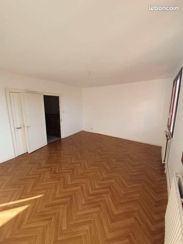 Maison à vendre, 95m², Saint-Amand-Montrond