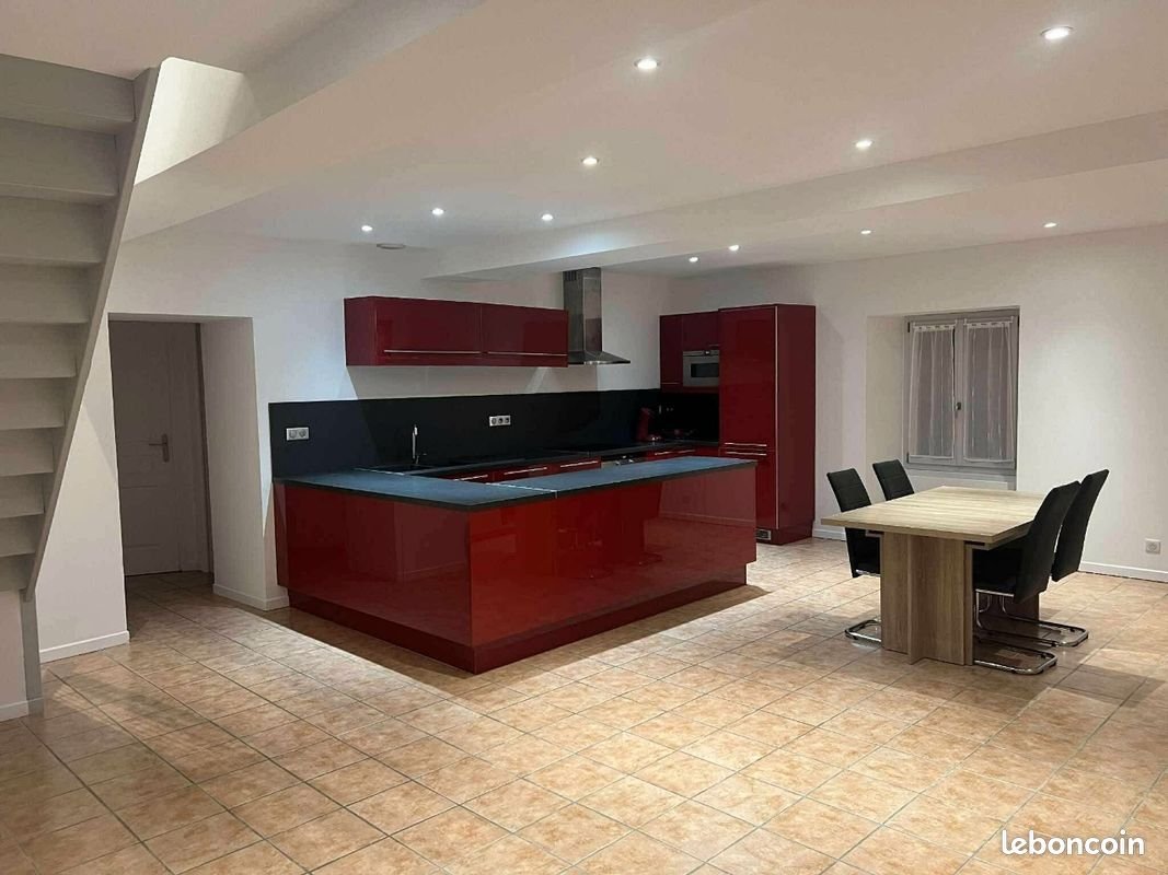 Appartement à louer, 77m², Courtenay