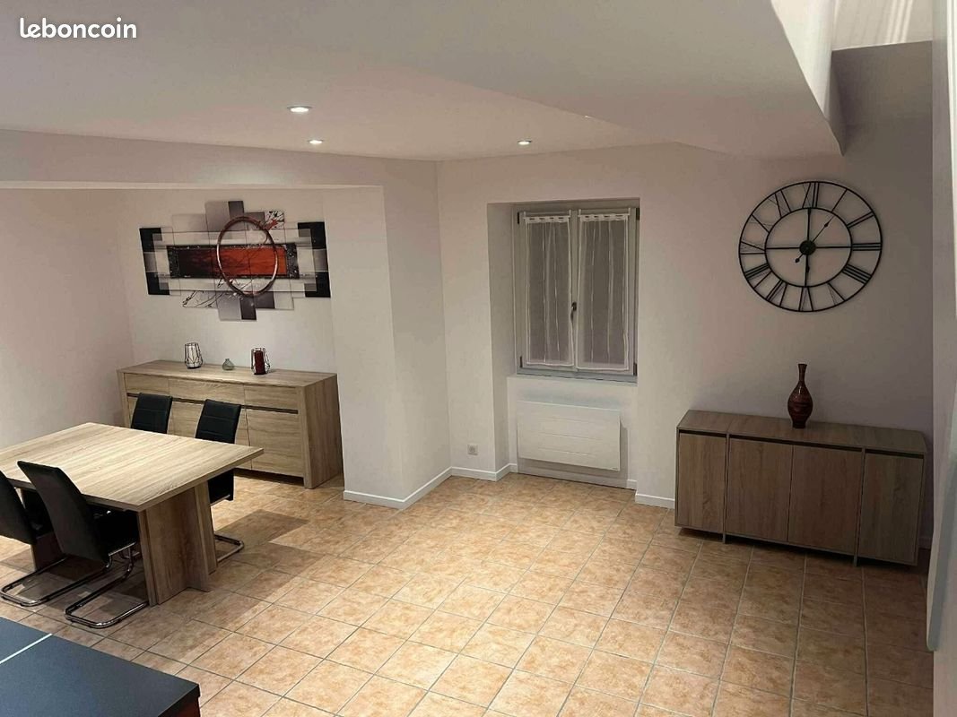 Appartement à louer, 77m², Courtenay