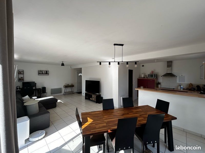 Maison à louer, 97m², Milizac