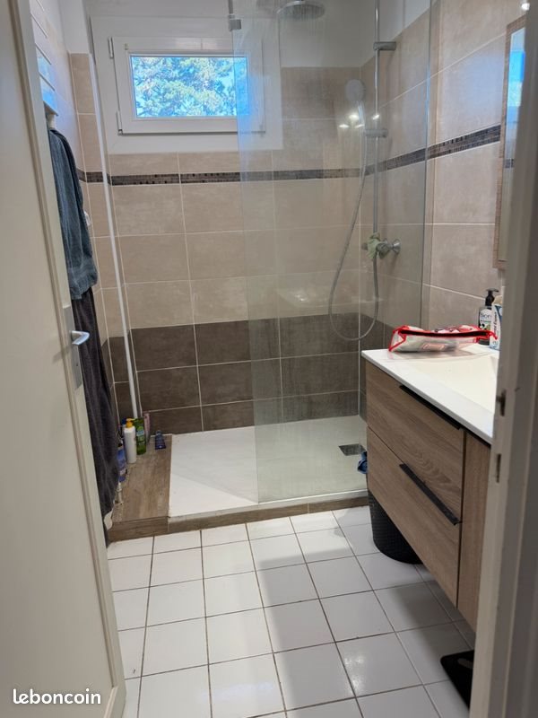 Appartement à louer, 92m², Laragne-Montéglin