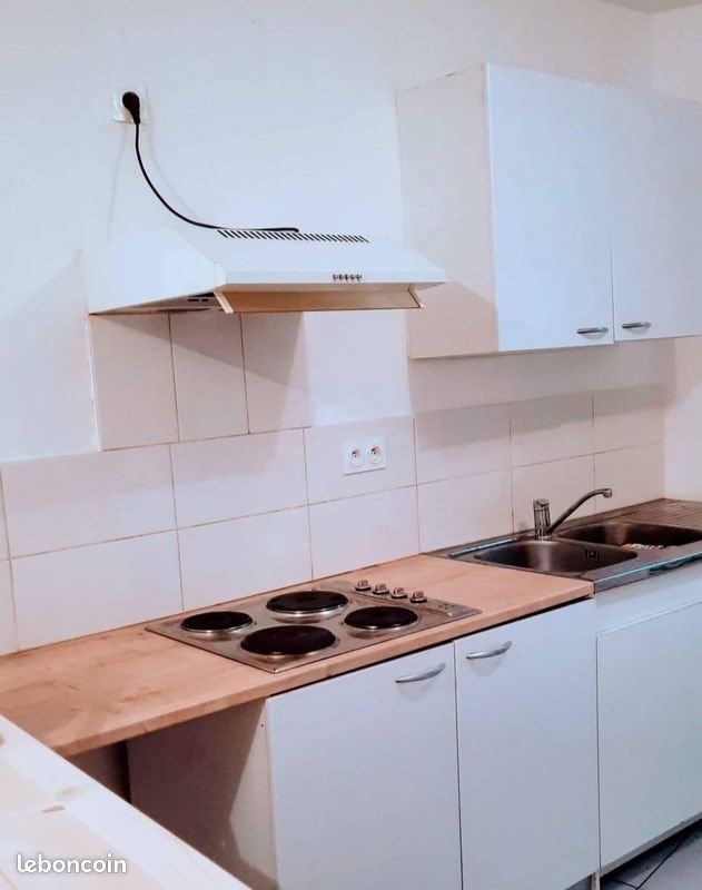 Appartement à louer, 22m², La Tour-d'Aigues