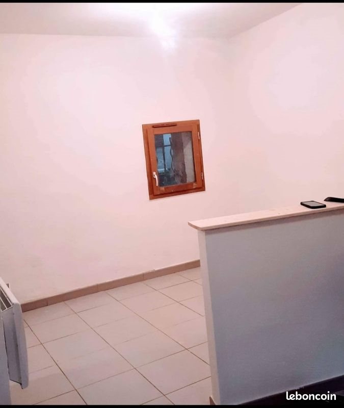 Appartement à louer, 22m², La Tour-d'Aigues