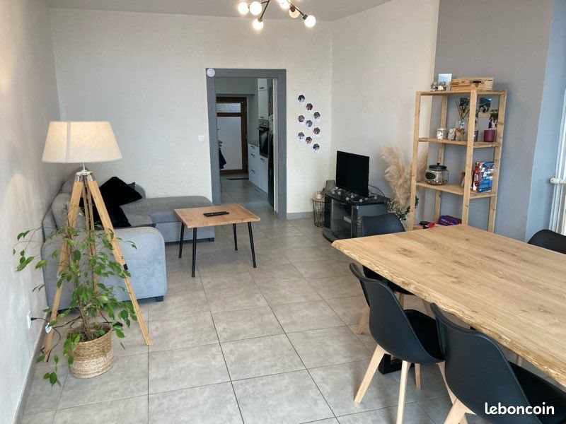 Maison à louer, 70m², Baugé