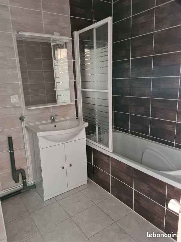 Appartement à louer, 80m², Lagnieu