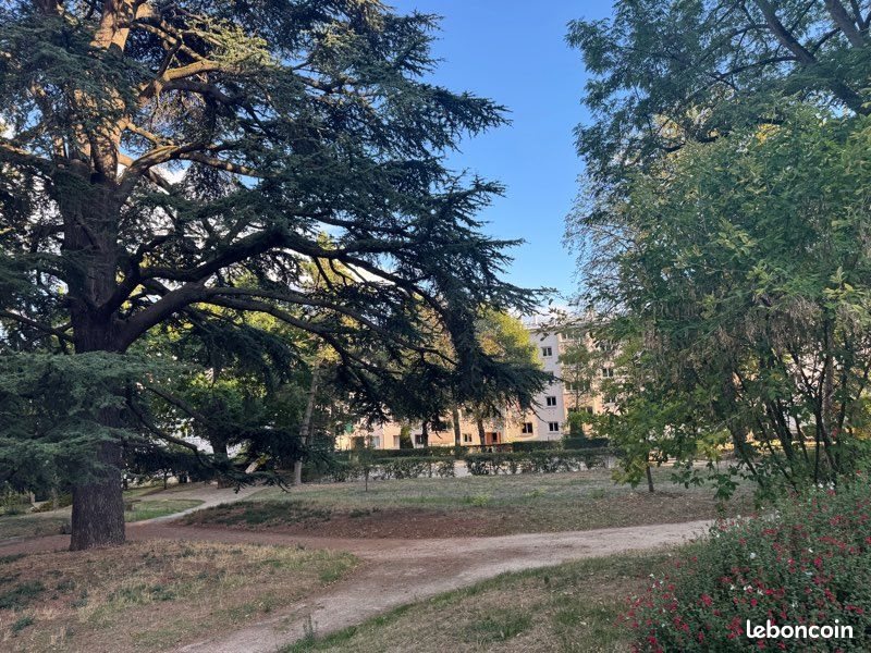 Appartement à louer, 60m², Suresnes