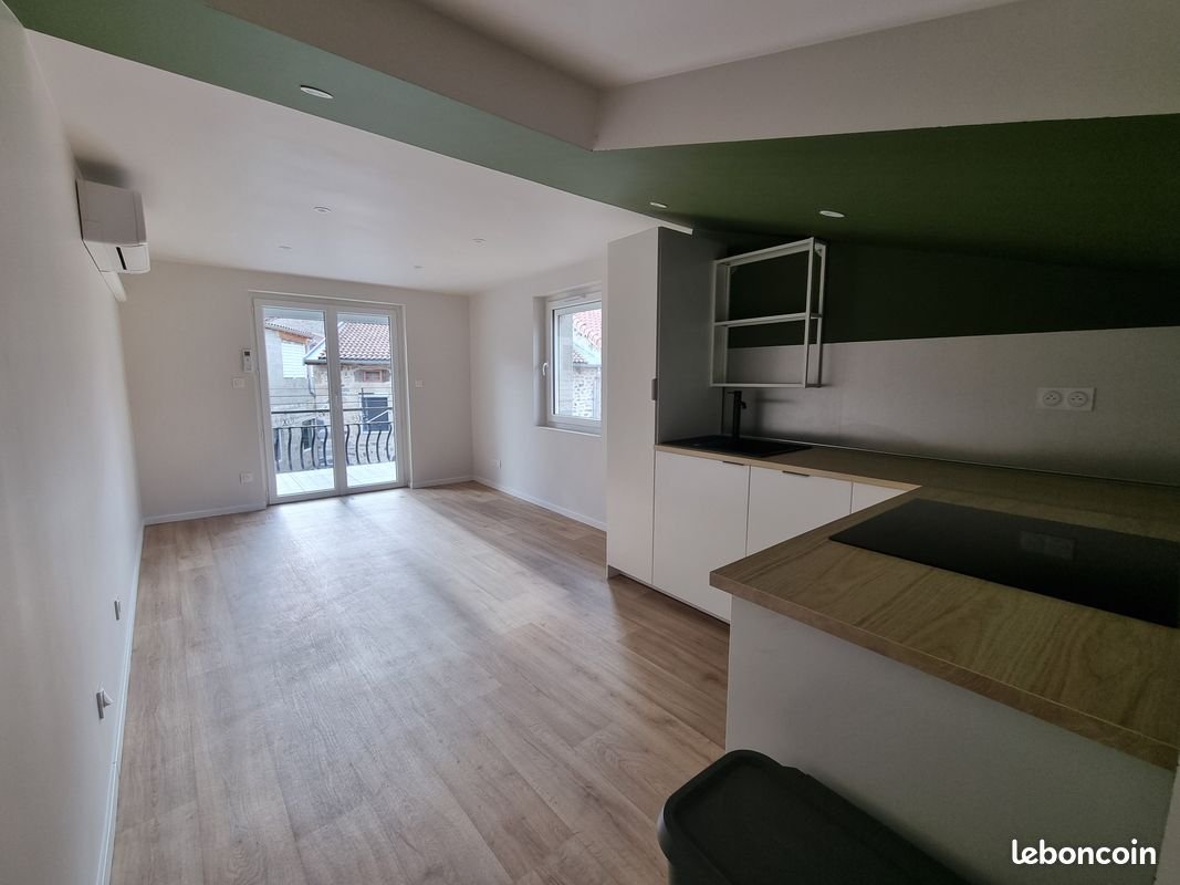Maison à louer, 47m², Lantriac