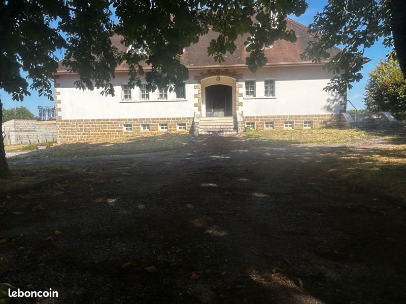 Maison à vendre, 229m², Saint-Just-le-Martel