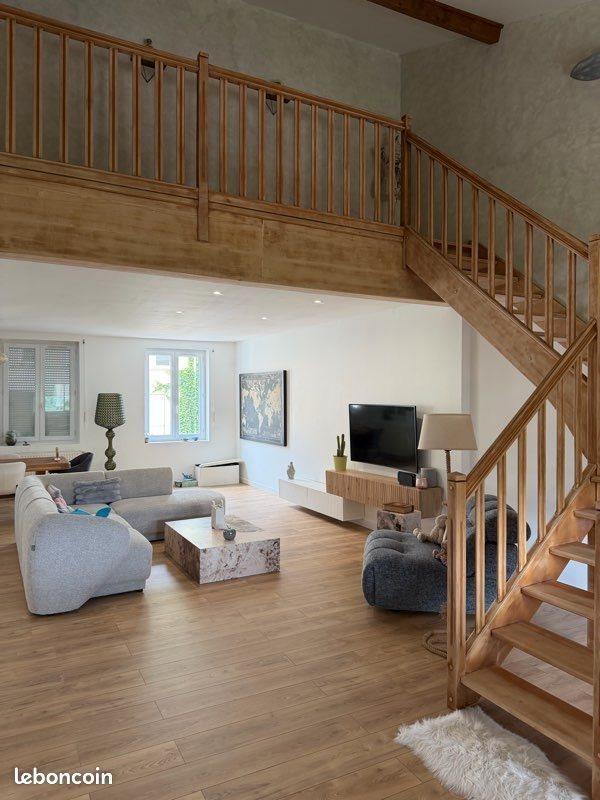 Appartement à vendre, 185m², Saint-Genest-Lerpt