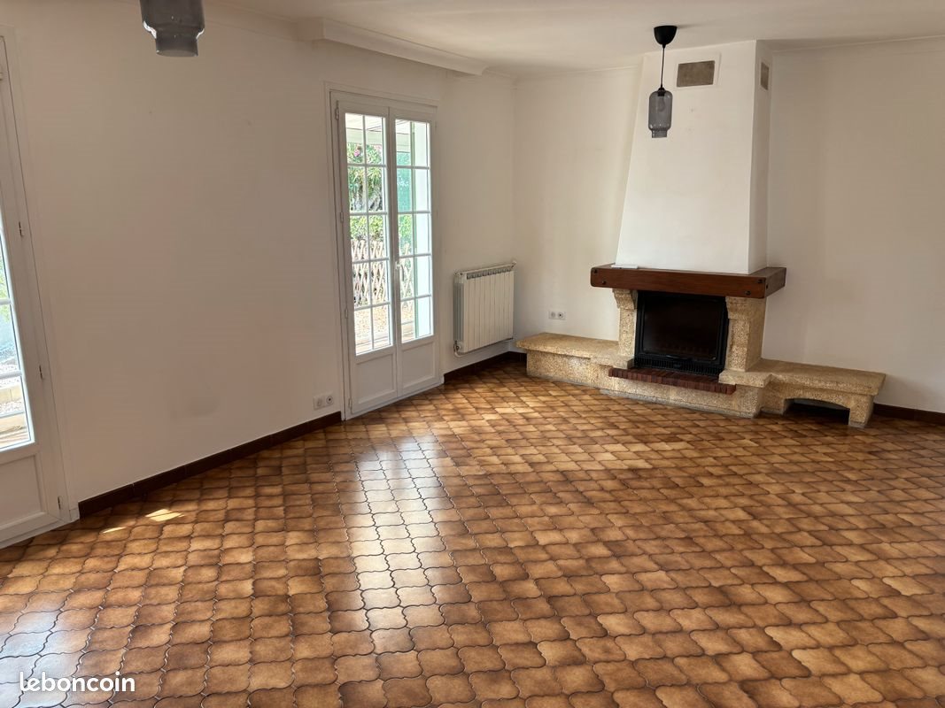 Maison à louer, 80m², Saint-Thibéry