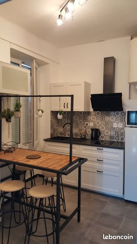 Appartement à louer, 35m², Nîmes