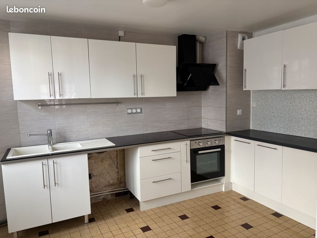 Maison à louer, 85m², Bernay