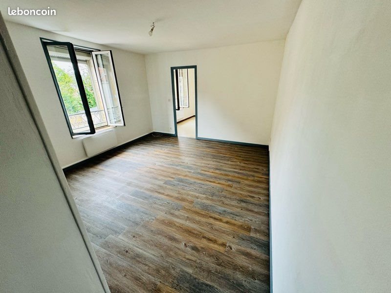 Appartement à louer, 68m², Vrigne aux Bois