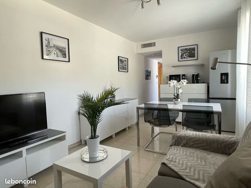 Appartement à louer, 36m², La Roquebrussanne