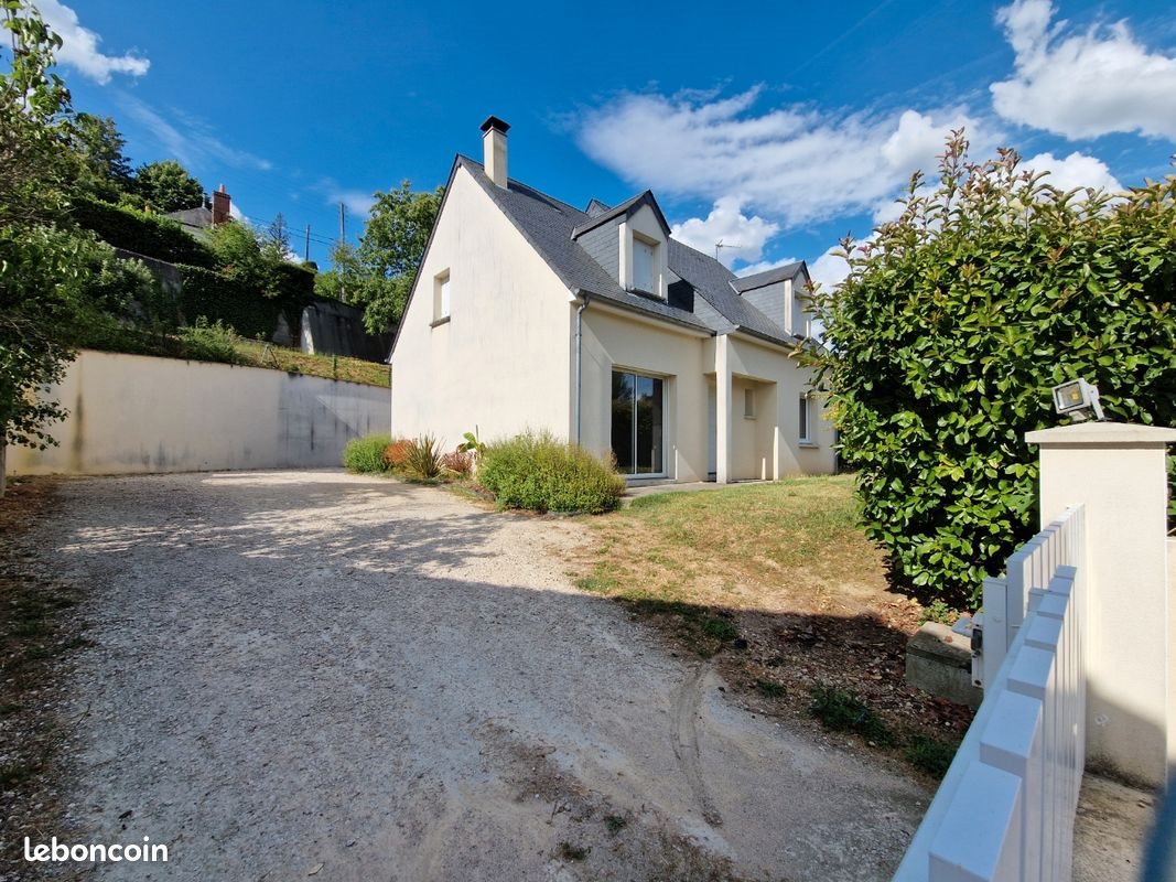 Maison à louer, 138m², Noizay
